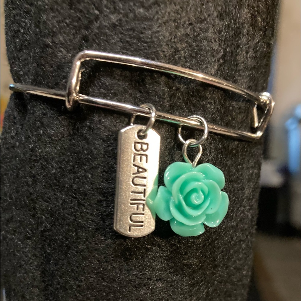 Beautiful Charm and Teal Flower beaded stainless Steel Bangled Bracelet